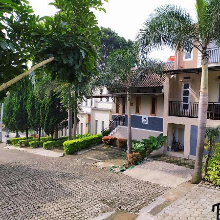Villa Beverly Lembang Zewnętrze zdjęcie