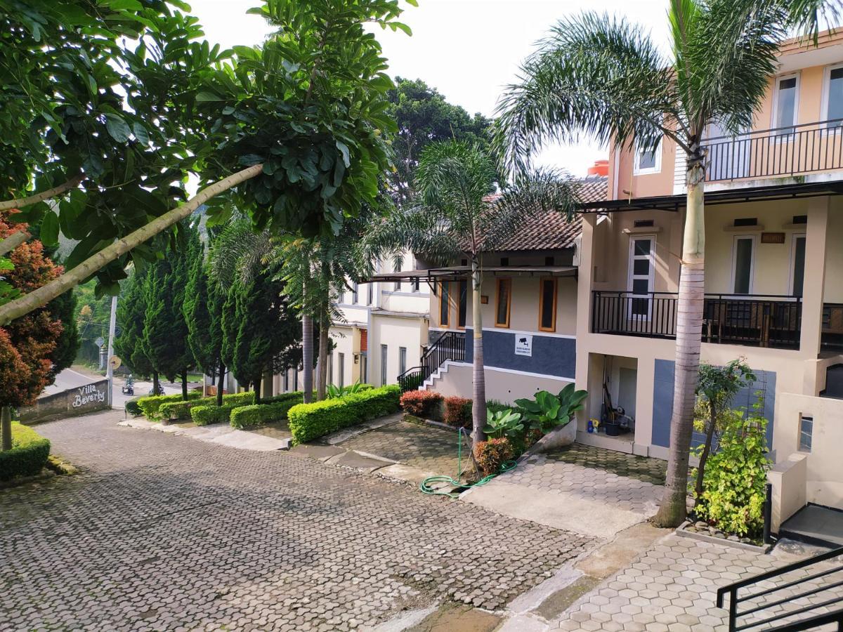 Villa Beverly Lembang Zewnętrze zdjęcie