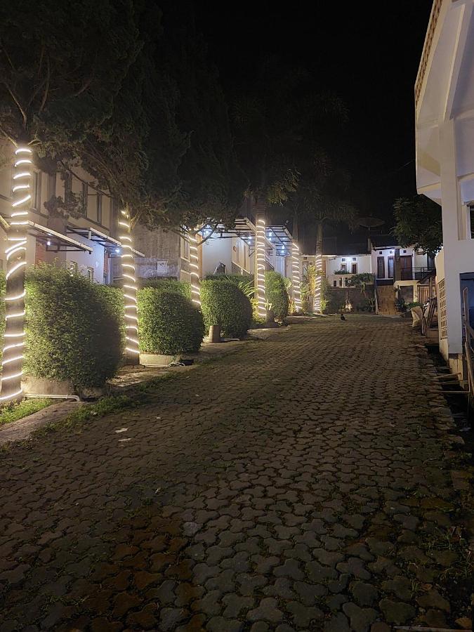 Villa Beverly Lembang Zewnętrze zdjęcie