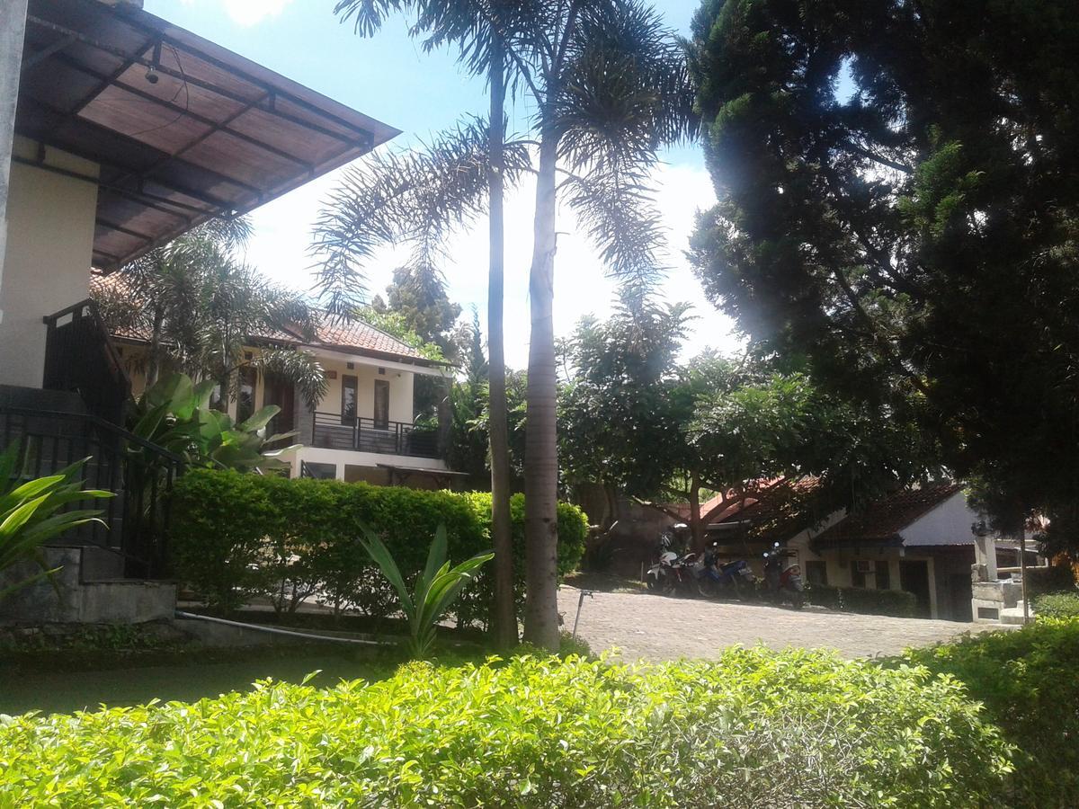 Villa Beverly Lembang Zewnętrze zdjęcie